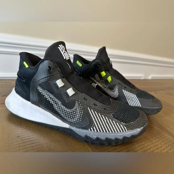 Nike size 5 Kyrie Flytrap V 5 Black White Cool Grey Volt Youth Kids Boys size 5 - Picture 3 of 12